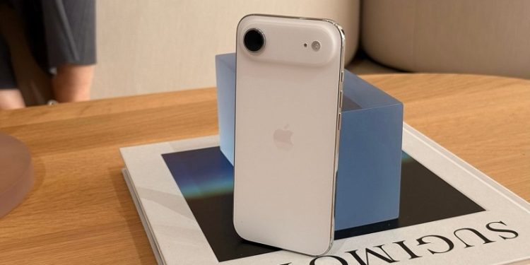 iPhone mỏng nhất