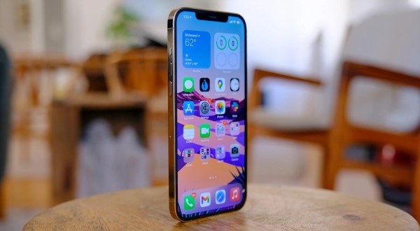 iPhone 12